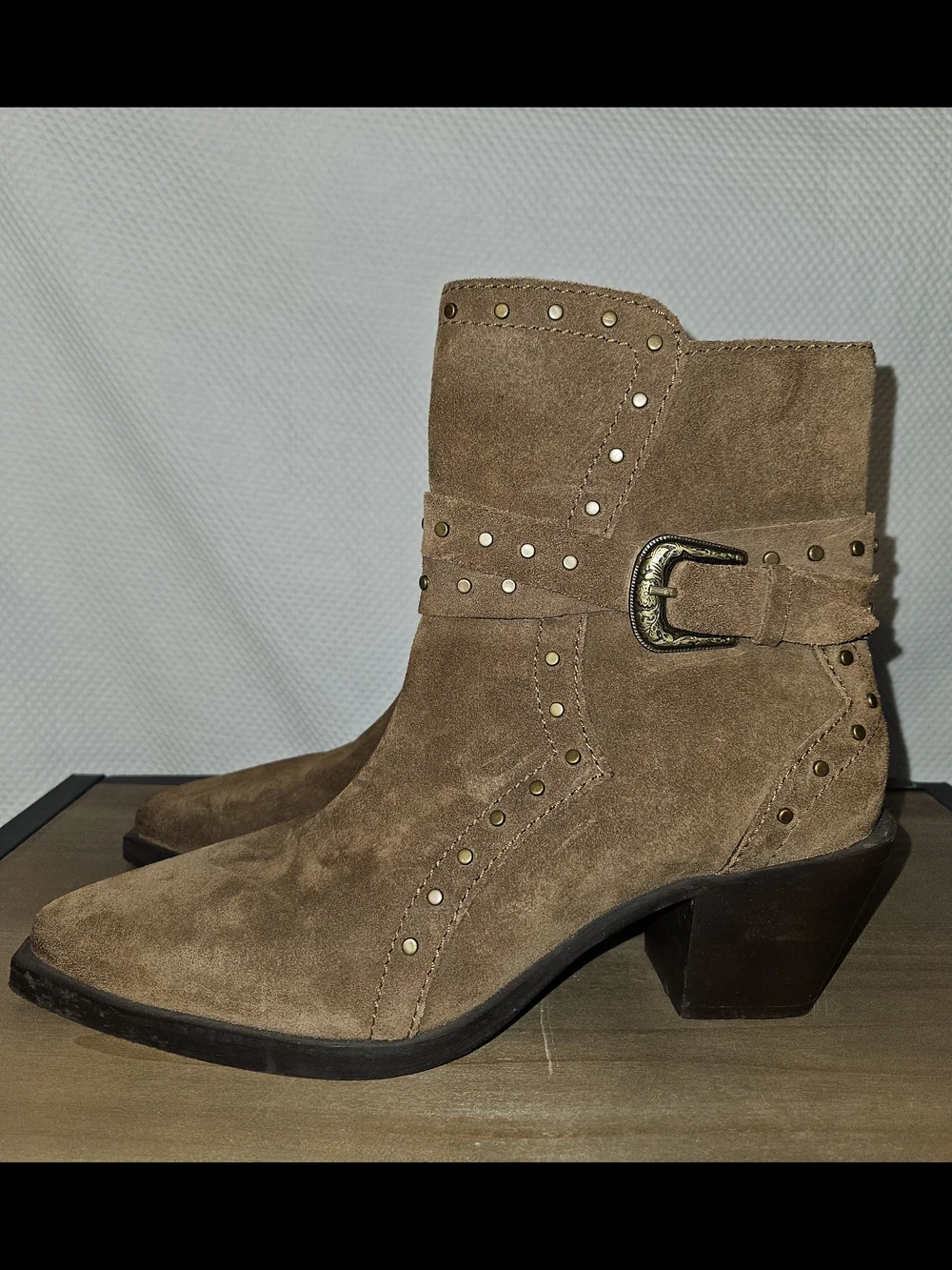 Crown Vintage Brown Suede Studded Ankle Boots Size 10M